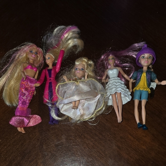(J21) miscellaneous Mini Dolls - Picture 1 of 1
